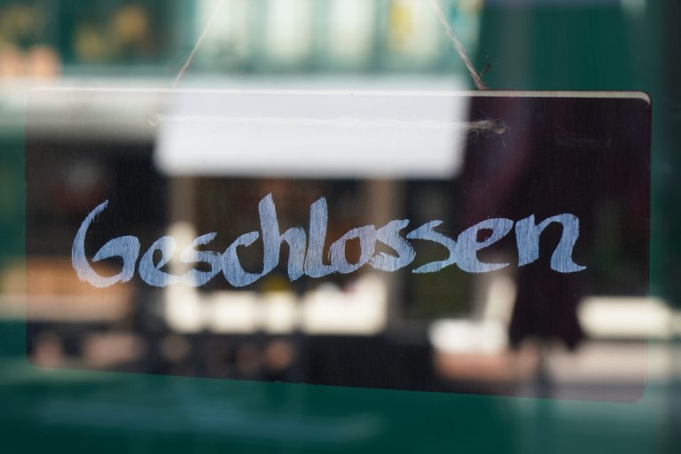 sign geschlossen - meaning closed in german - business shutdown or lockdown in Germany